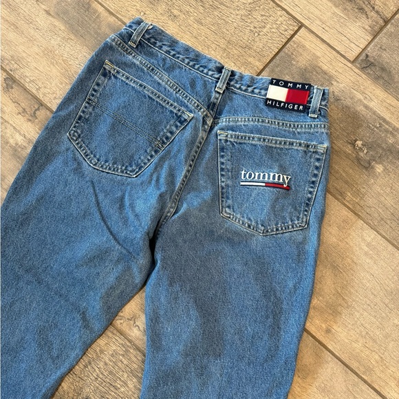 Vintage 90s classic fit Tommy Hilfiger jeans - Picture 9 of 14